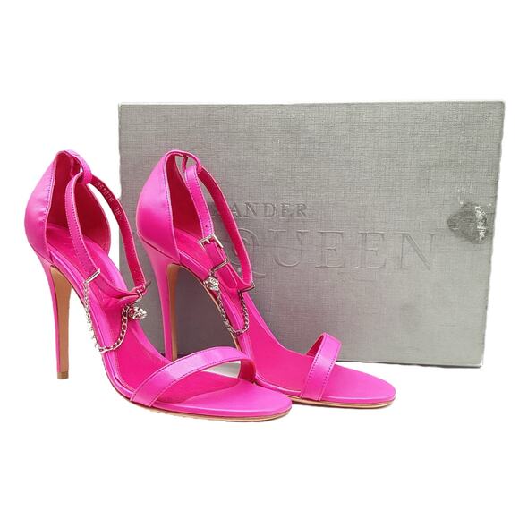Alexander McQueen Pumps Women’s Size 38.5/ US 6 with Skull Chain in Hot Pink - Picture 1 of 6